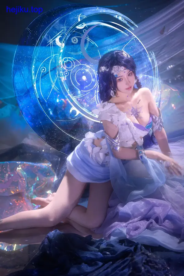 露儿大魔王cos图片,这次的风格也太飒了吧! 露儿大魔王cos图片,这次的风格也太飒了吧! - 图1