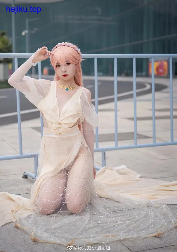 巧克力小圆面包coser作品，这波创意我服了！ - 图1