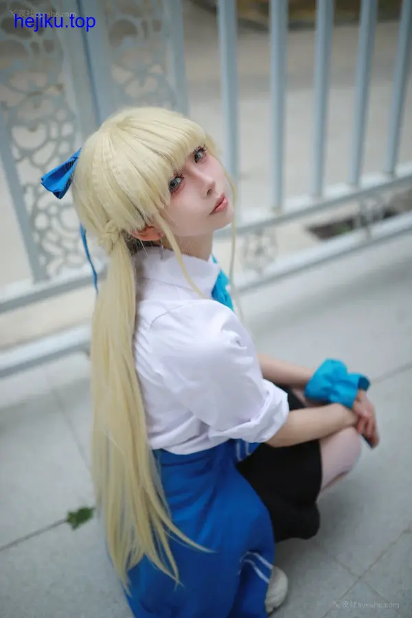 上杉绘梨落上杉绘梨衣电脑壁纸,让你的桌面瞬间变美! 上杉绘梨落上杉绘梨衣电脑壁纸,让你的桌面瞬间变美! - 图3