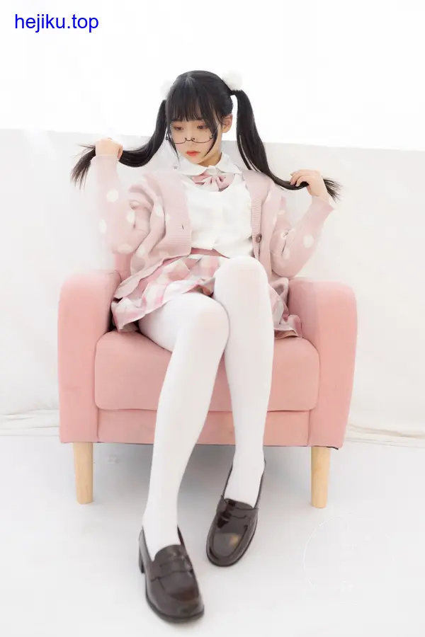 少女秩序小恩话题相关治愈系配图