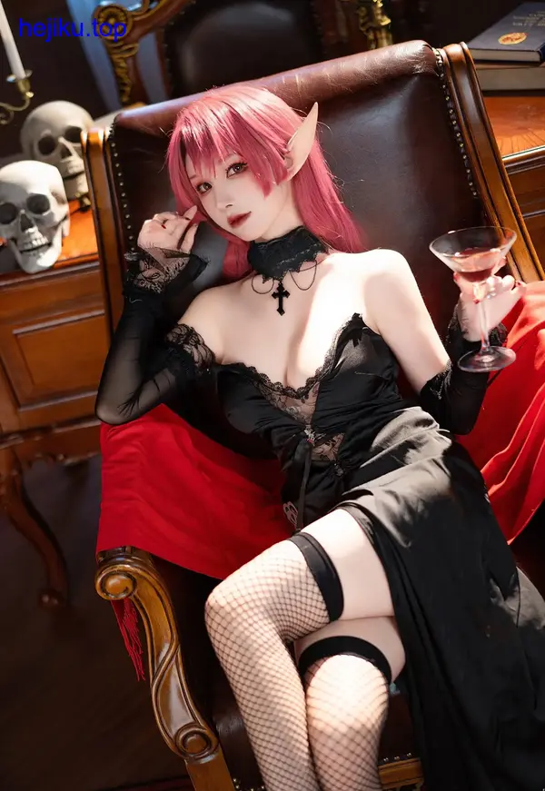 超级小禾儿黛烟图集仰拍树冠丁达尔效应光束尘埃