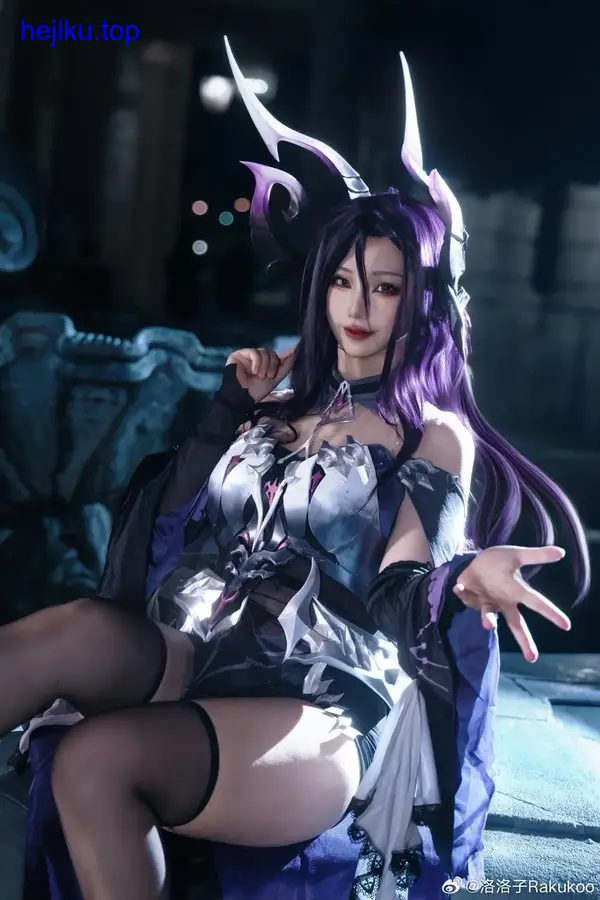 狐洛洛子女仆天使俯拍裙摆内衬细闪光环镂空雕花