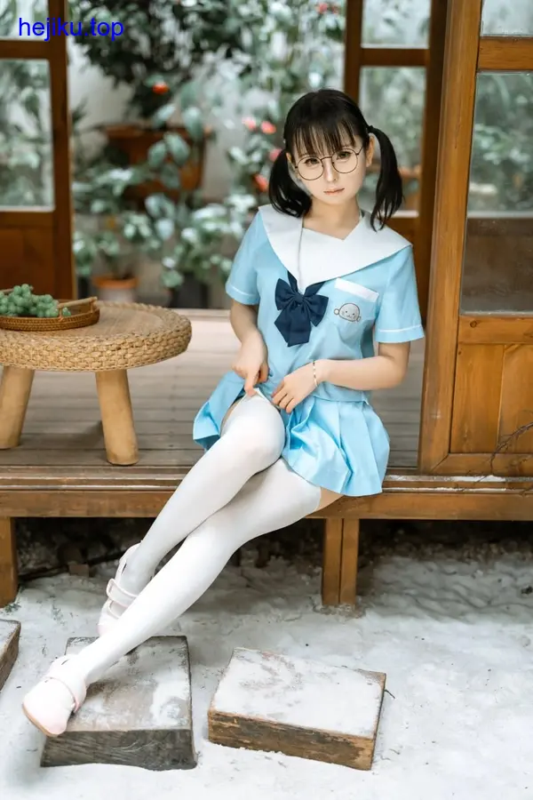 幼水铃衣海边清新写真 幼水铃衣海边清新写真