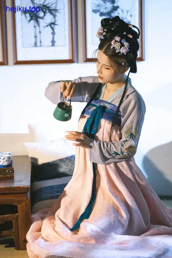 鹿八岁baby可爱风cos正片 鹿八岁baby可爱风格cosplay正片展示