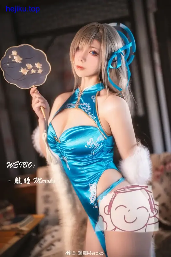 魅瞳meroko自由泳换气时的特写，眼神专注表情坚定