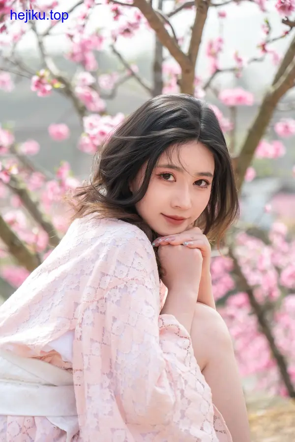 年年nnian图片大全展示2 年年nnian校园风格写真侧脸特写