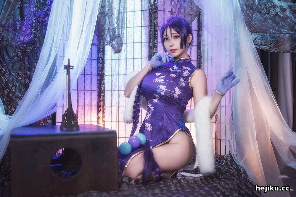 菌烨tako 176cm的海外华人Coser，粉丝叫她“麦香鸡”还问她能不能防住