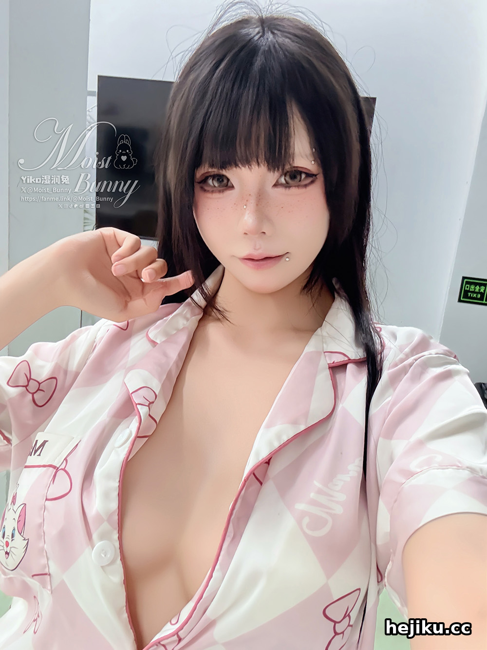 西部逆兔女郎 咬一口兔娘的新作到底有多“渴