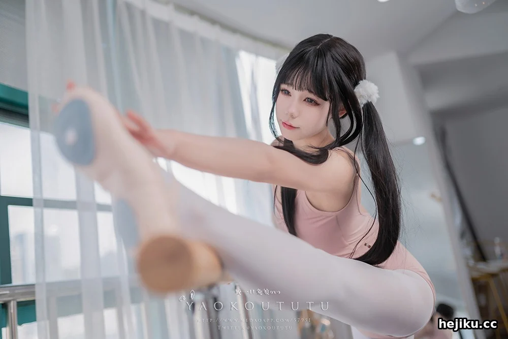 咬一口兔娘 一个新人COSER的成长与她的写真合集