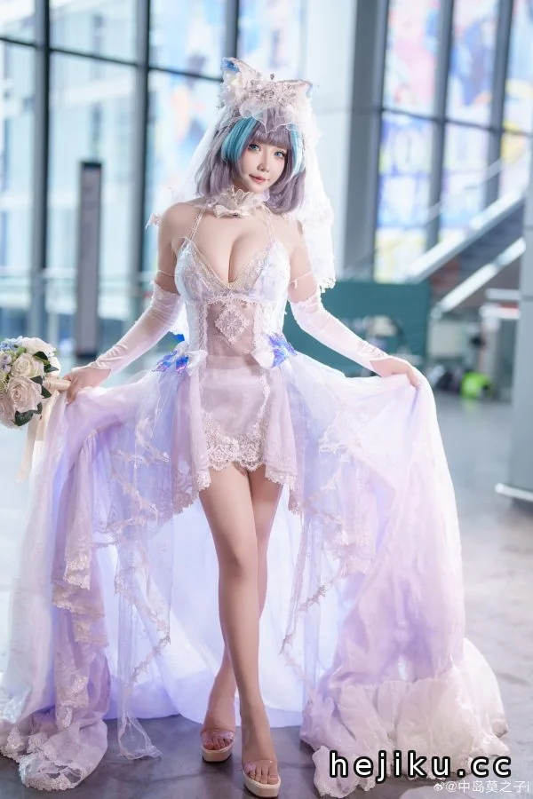 当柴郡穿上婚纱：中岛莫之子i的甜系花嫁COS把陪伴感具象化了