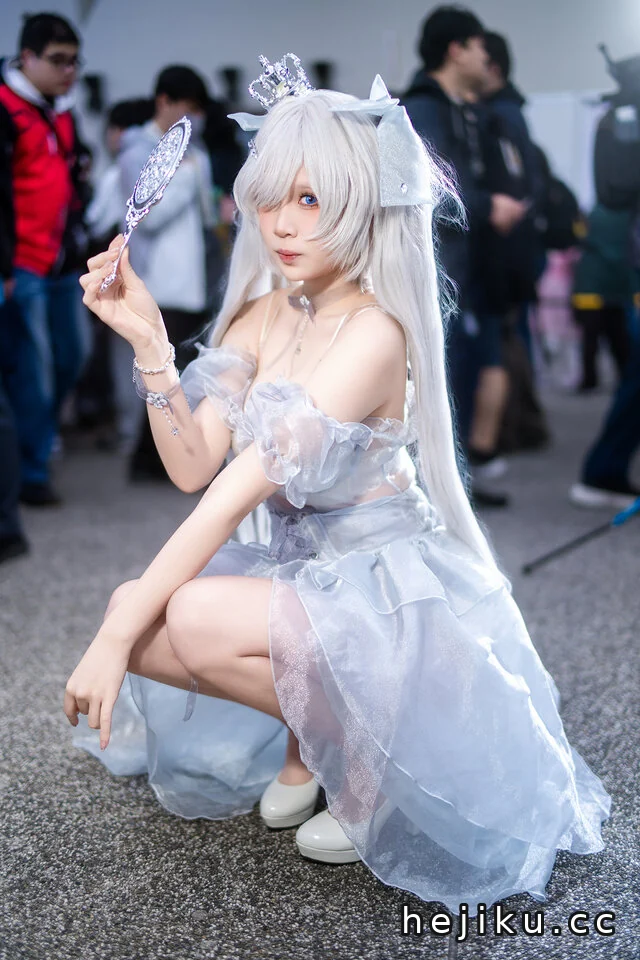 黒川cowcow妮姬灰姑娘COS:梦幻水晶礼裙,童话感直接拉满