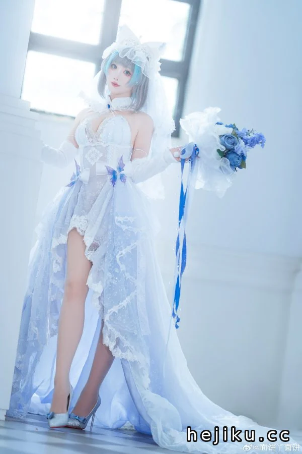 面饼仙儿柴郡花嫁COS：演绎碧蓝航线猫耳头纱下的二次元梦幻