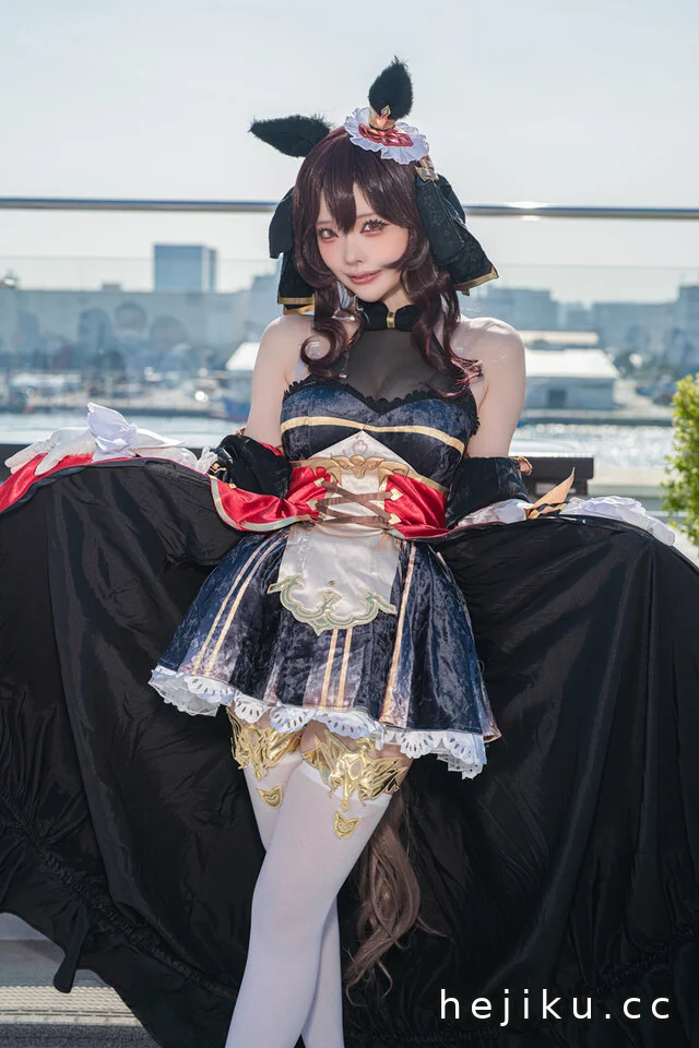 水羽Etocha贵妇人COS：红黑礼服惊艳AnimeJapan2026现场