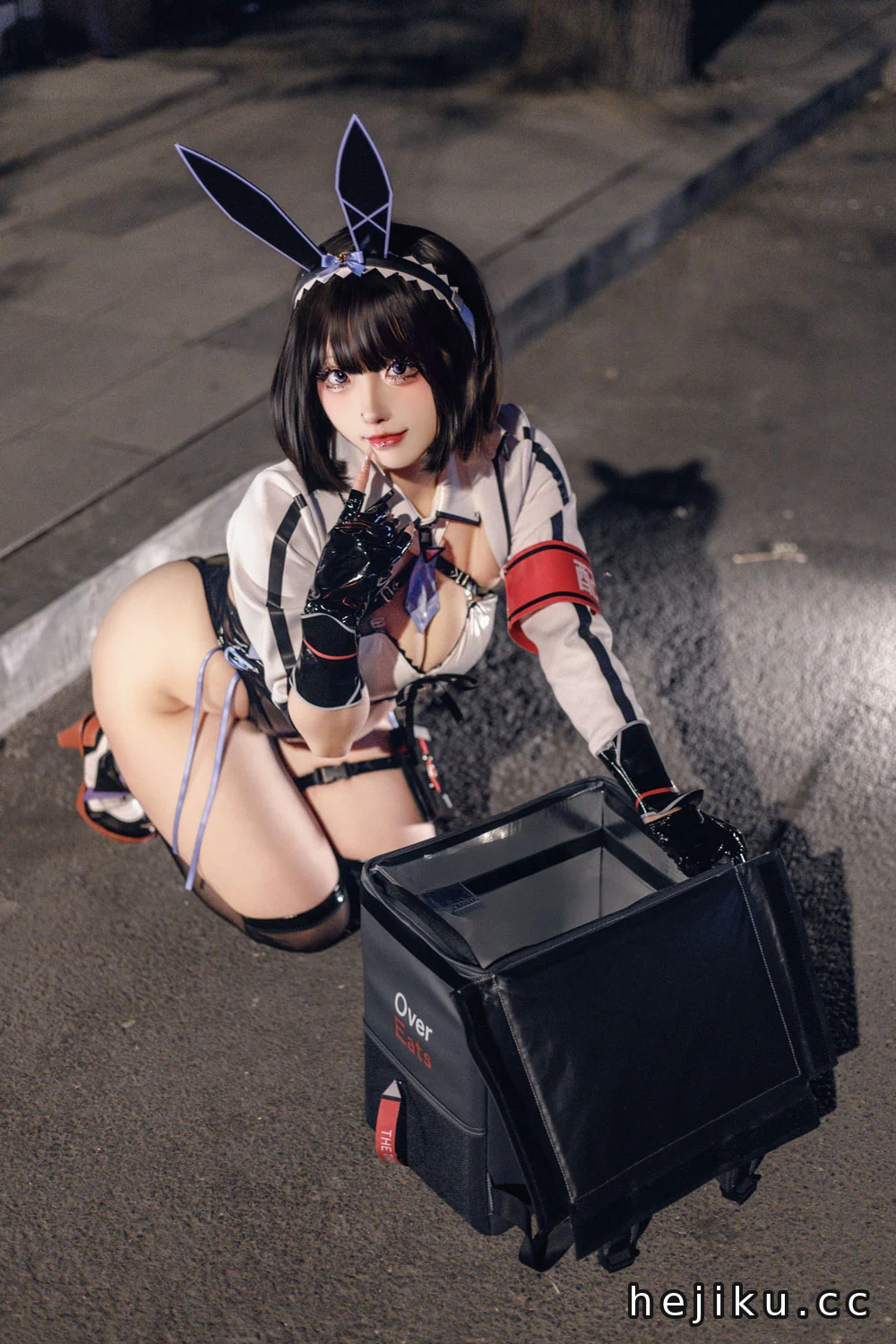 soso_嗖嗖 外卖兔女郎 葵 [17P-641M]