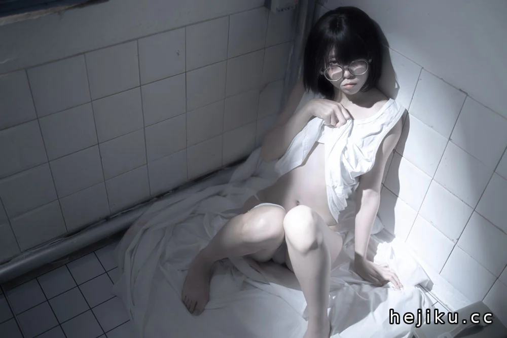 纸悦Etsu_ko 小背心[20P-31M]