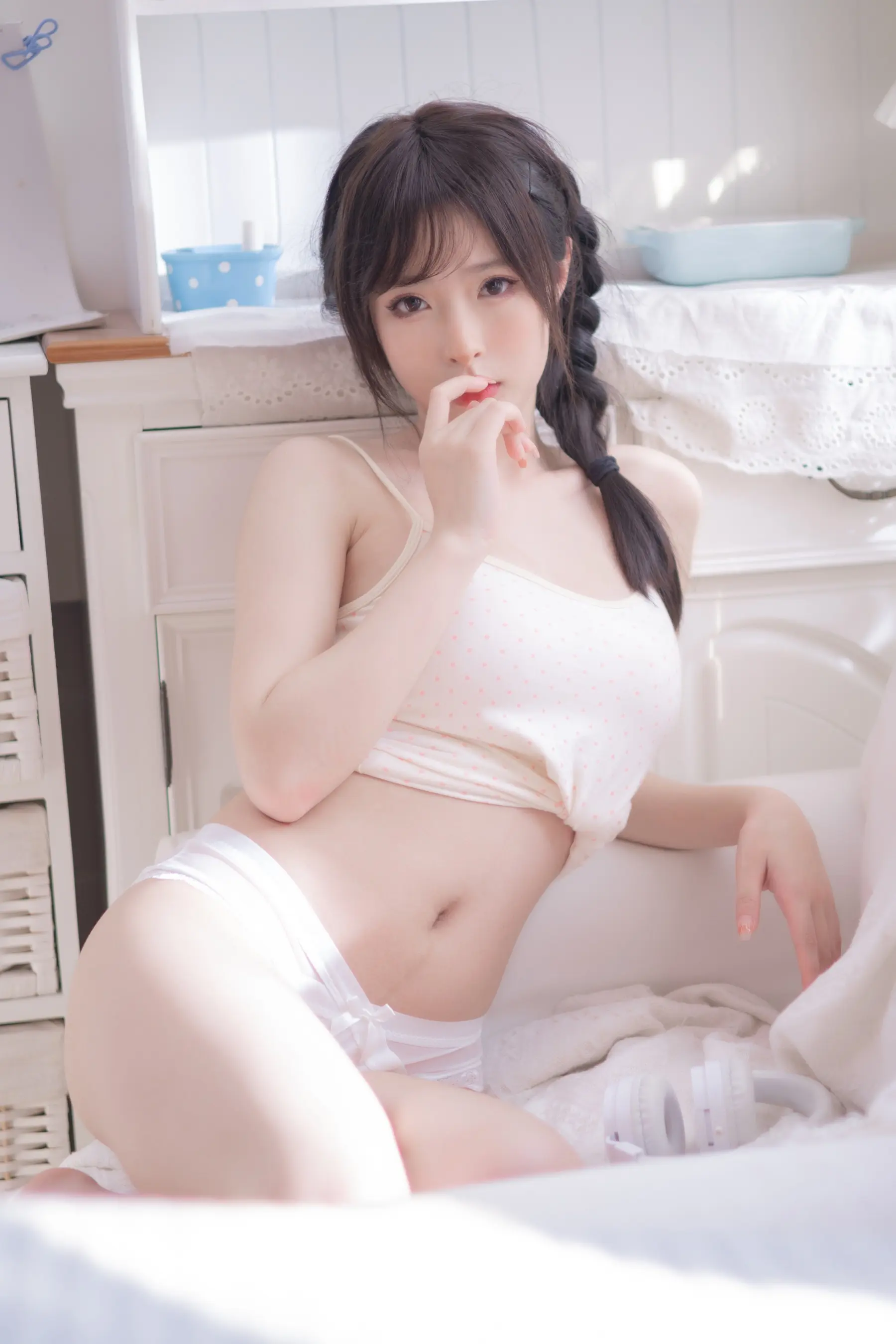 清水由乃简介+图集盘点：清纯？性感？她全都有  第1张