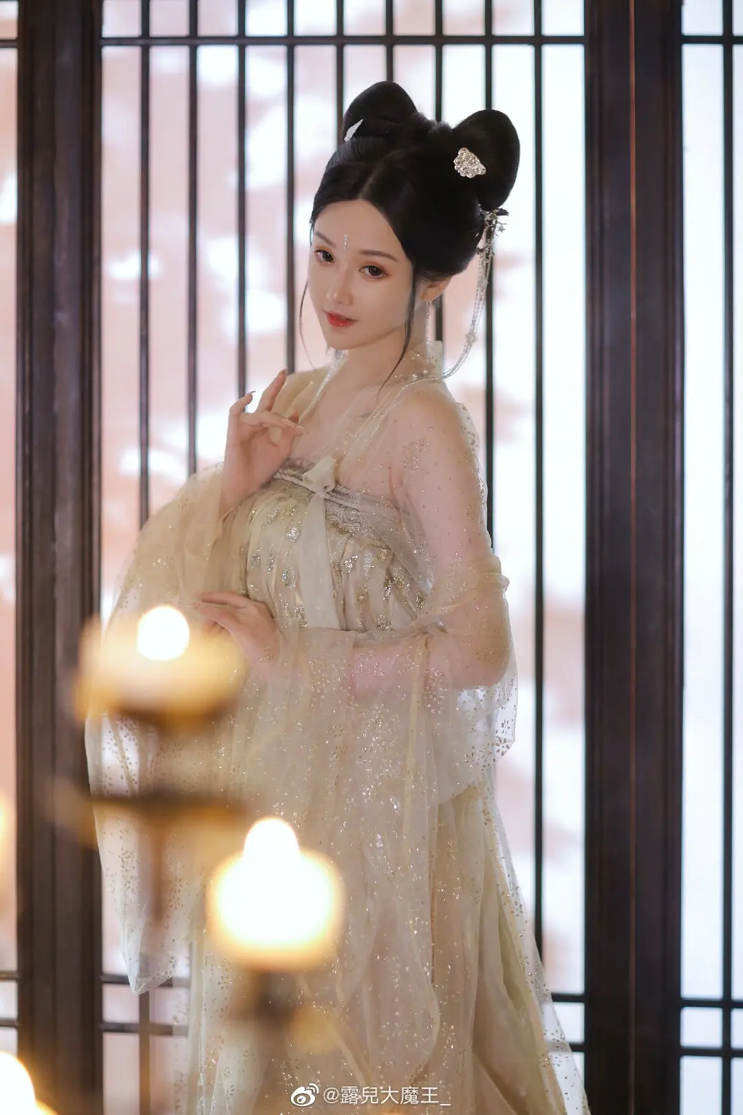 露儿大魔王斗罗cos合集爆红，图集细节太上头  第2张